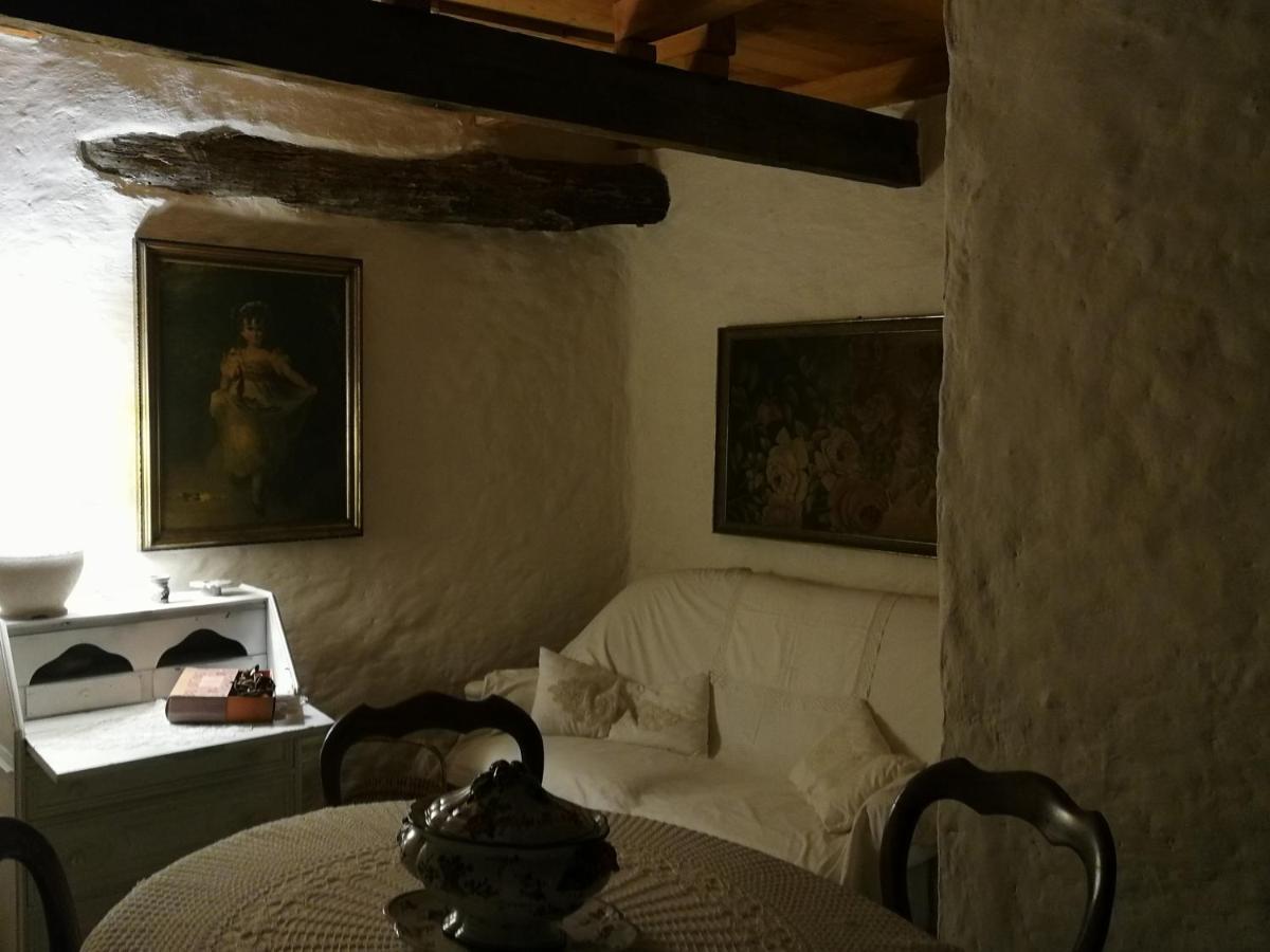 Casale Maria Mafalda Pieve di Teco Luaran gambar